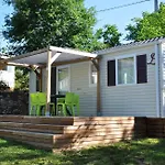 La Digue Camping Chauzon